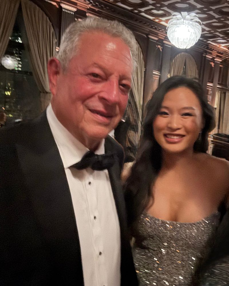 Xinyi Tong with Al Gore
